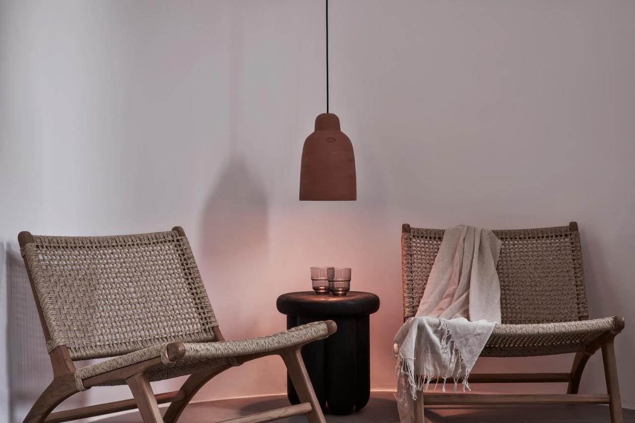 Orama Hotel & Spa ثيرا المظهر الخارجي الصورة A pendant light