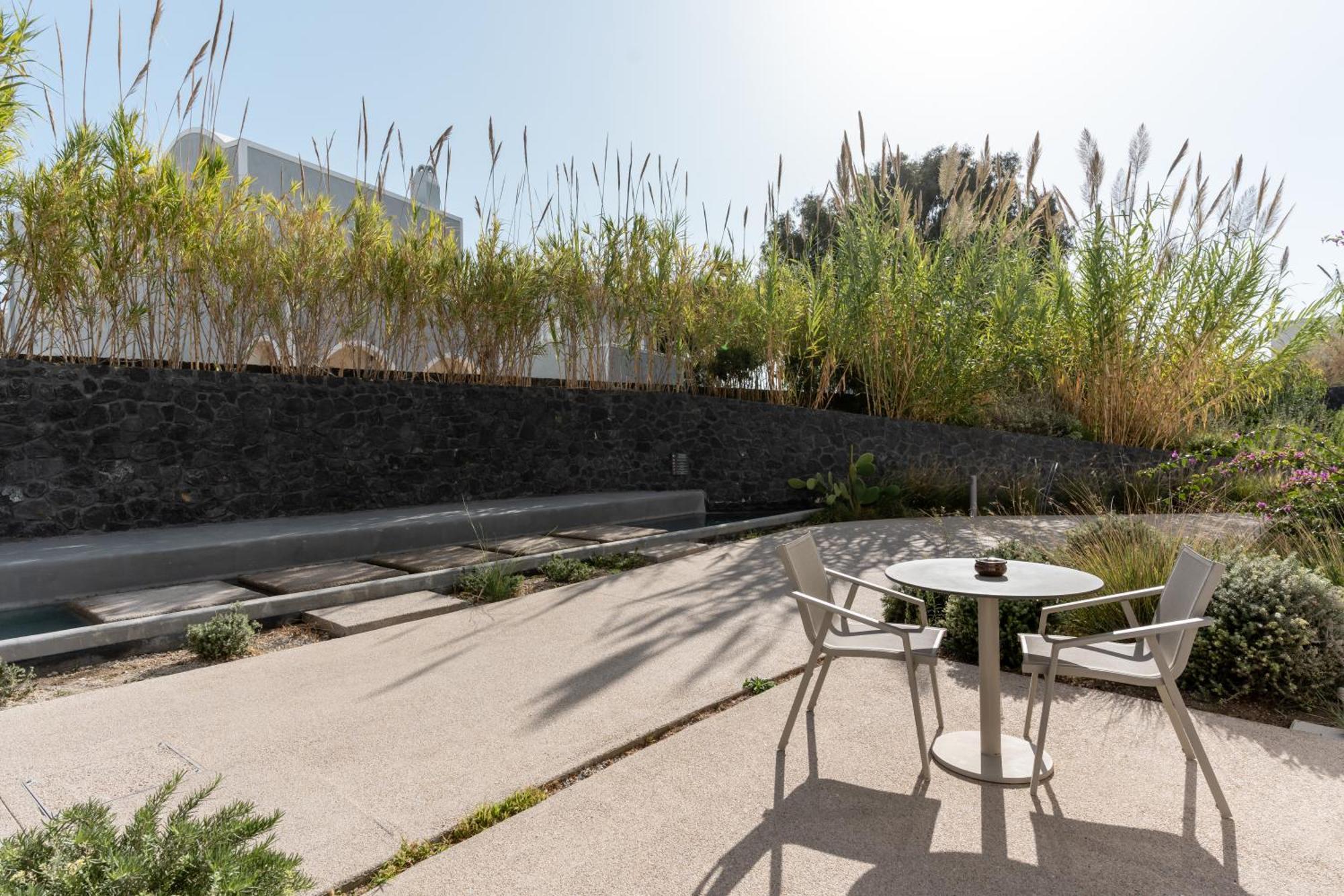 Orama Hotel & Spa ثيرا المظهر الخارجي الصورة The garden