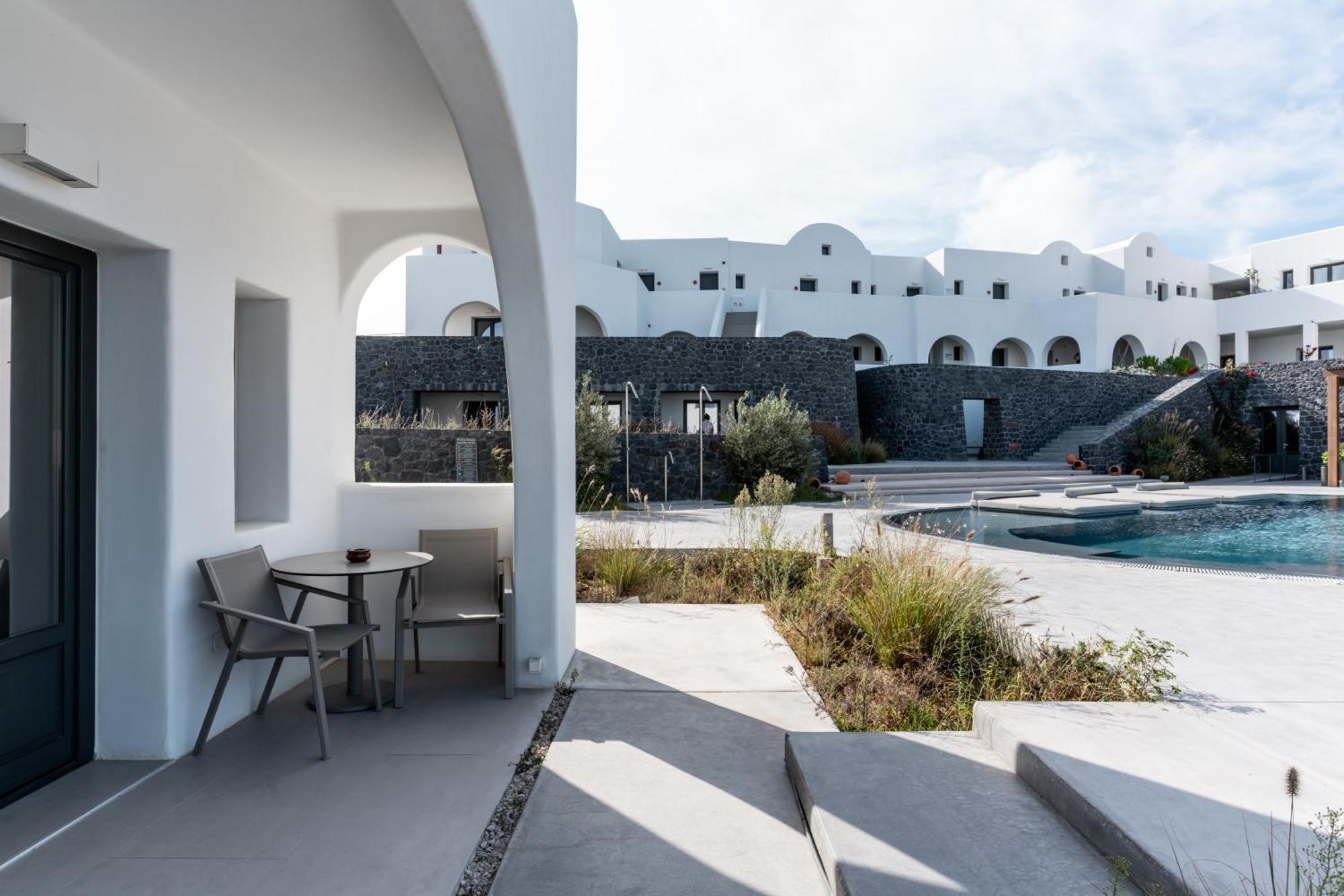 Orama Hotel & Spa ثيرا المظهر الخارجي الصورة The hotel's pool